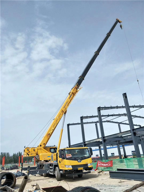 屯留区超高层建筑钢结构吊装案例
